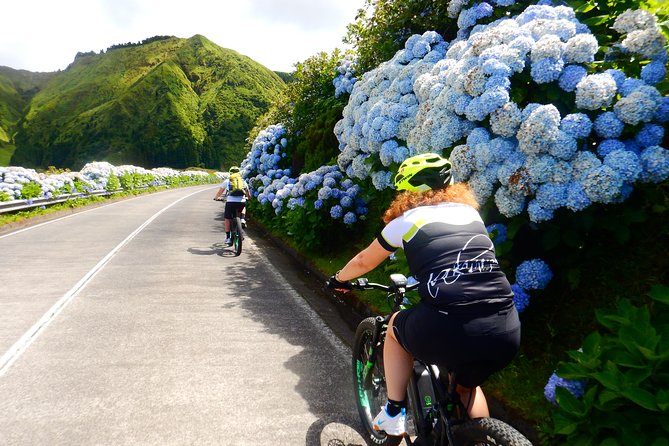 E-bike Sete Cidades- "All Mountain" bike program - Why an e-bike is a smart way to see Sete Cidades