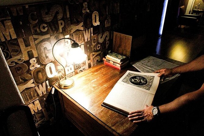 Escape Hunt Experience - A puzzle room in central Lisbon