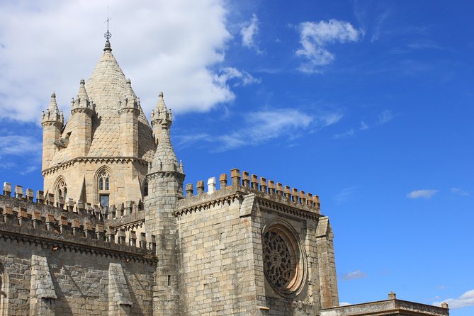 Évora and Monsaraz with Regional Wine Tasting from Lisbon - The route toward Monsaraz and the Ervideira tasting