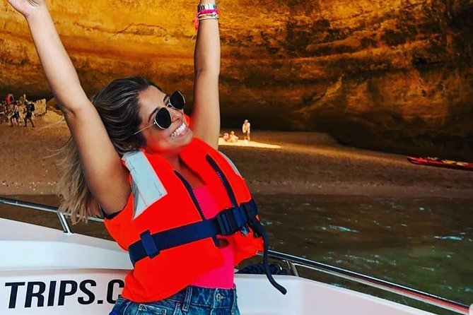 Exclusive Boat Tour to the Benagil Caves - Praia dos Beijinhos and the Coast Near Vila Vita Parc