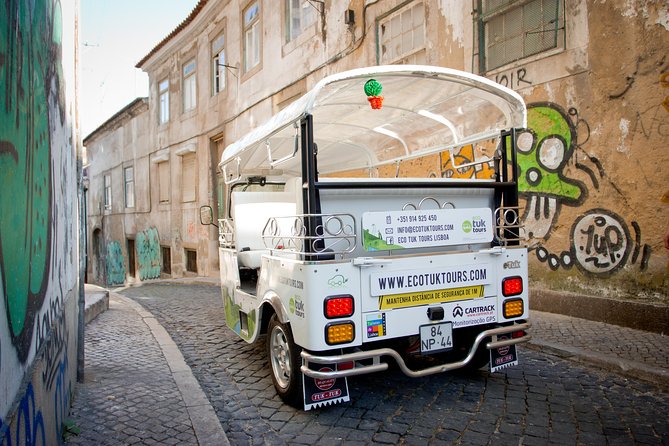 Express Lisbon | City Center and Old Town Tuk Tuk Tour - What the guides add to the ride