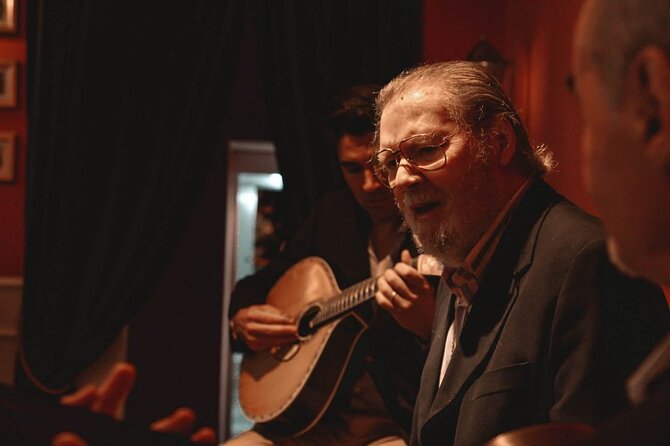Fado Show with Port Wine at Historic Lisboa em Fado - Two singers, two guitars, and a changing mood