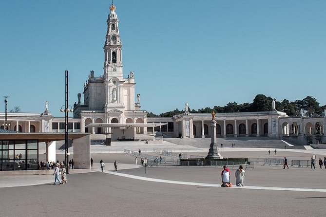 Faith and Heritage: Fátima, Batalha, Nazaré, Óbidos from Lisbon - The pace, vehicle, and small-group tradeoff