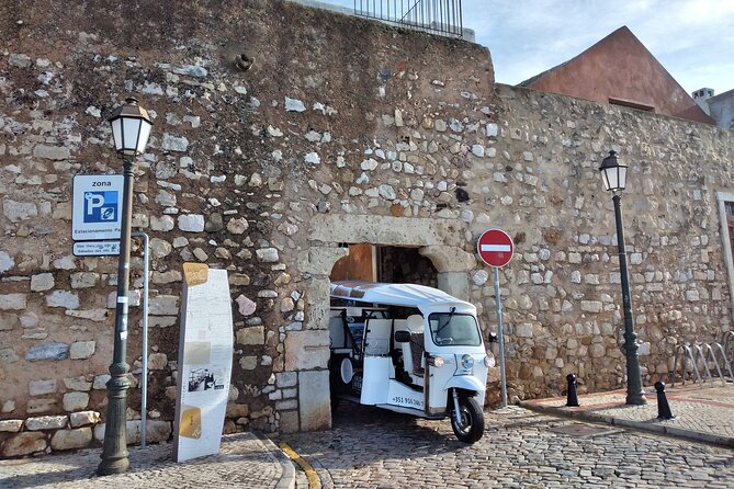 Faro City Tour on Electric Tuk tuks - Entering Faro’s old town