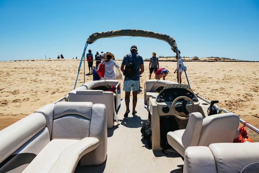 Faro: Deserta Island and Farol Island Catamaran Boat Trip - The return route is part of the experience