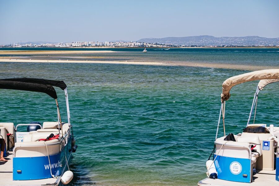 Faro: Deserta Island and Farol Island Catamaran Boat Trip - Weather, tides, and seasonal planning