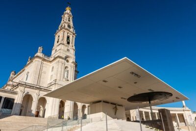 Fatima, Nazare, Obidos 8-People Small Group, Day-Tour from Lisbon