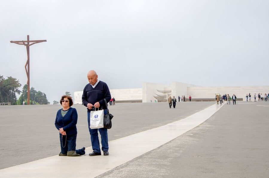 Fátima, Óbidos and the Atlantic Coast Day Tour from Lisbon - The van, the pacing, and the guide
