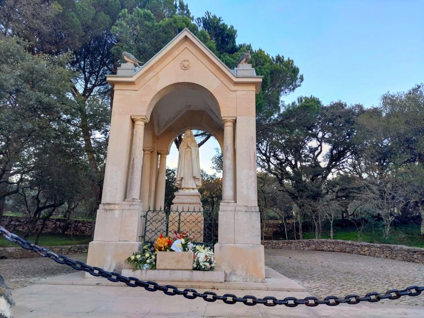 Fátima Private Tour: Shrine| Sacred Path |Shepherds House - Valinhos and the Monument of Our Lady