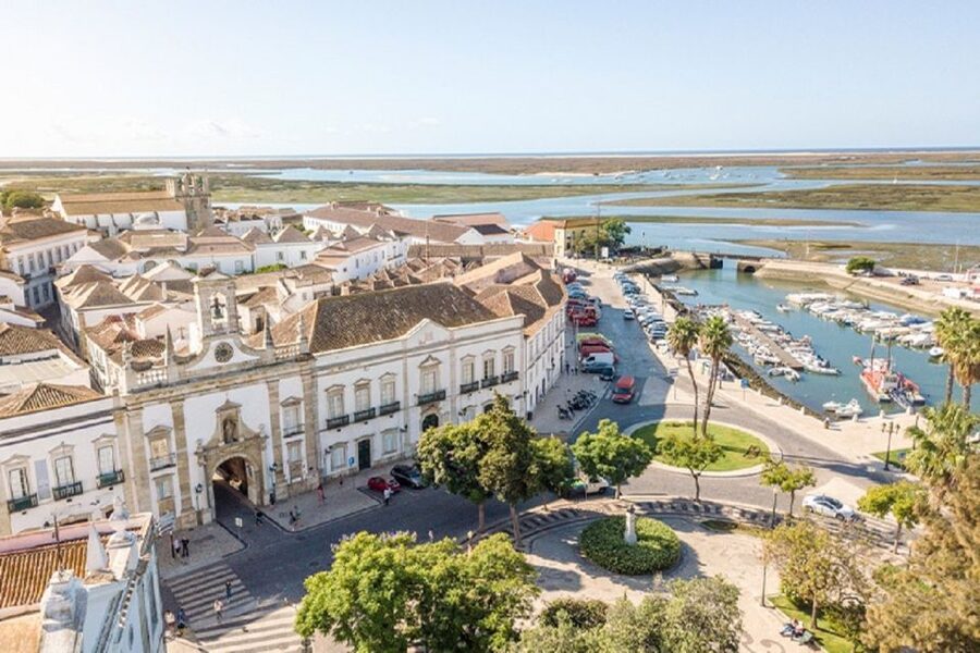 From Albufeira: Full-Day Tour of Algarve Eastern's Finest - Vila Nova de Cacela Velha and the sea views