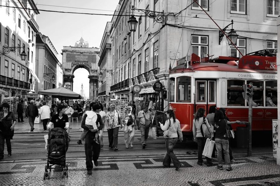 From Algarve: Lisbon City Tour with Shopping - Belém: Portugal’s Age of Exploration in one riverside district