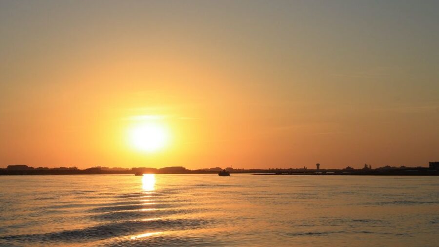From Faro: Ria Formosa Sunset Boat Trip - Who Will Enjoy This Faro Sunset Cruise?