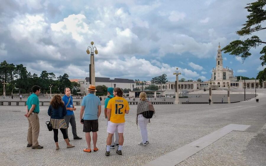 From Fatima: Private Fatima Tour with a Local Guide - Valinhos and the outdoor apparition sites