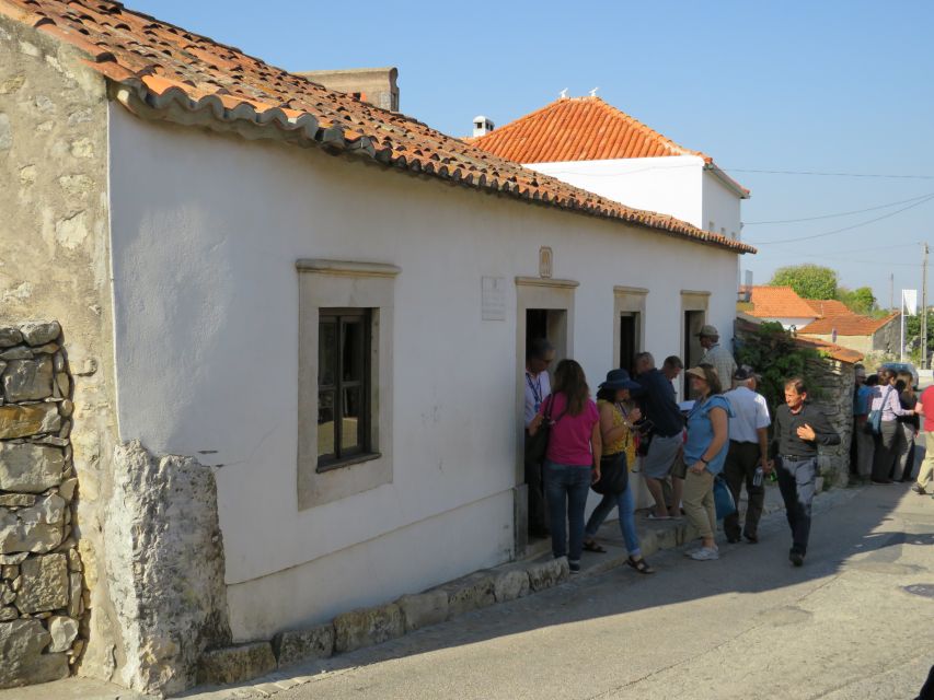 From Fatima: Private Fatima Tour with a Local Guide - What the guide adds to the experience
