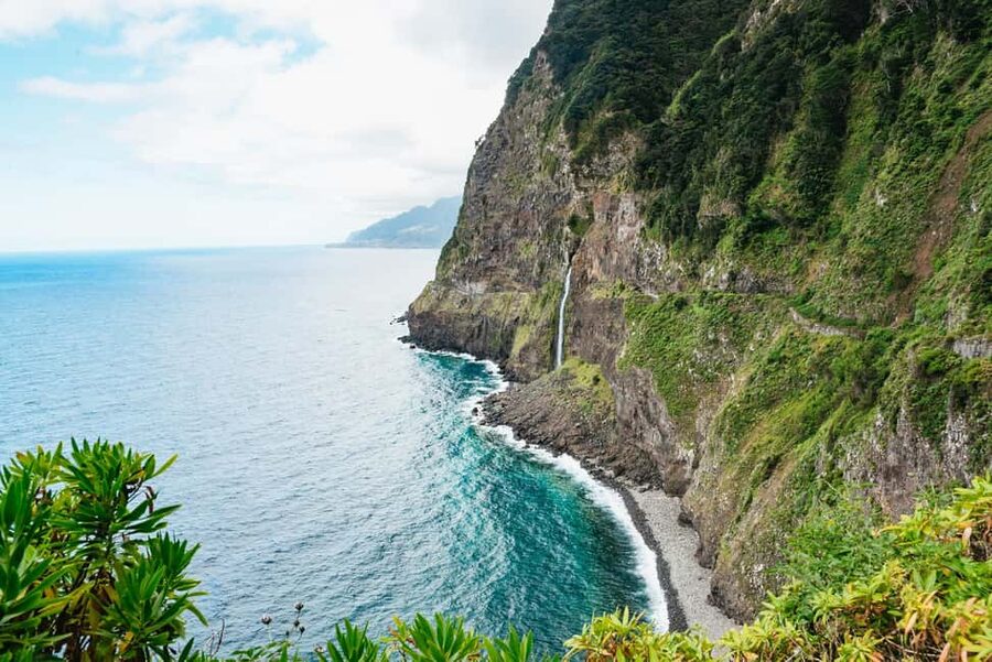 From Funchal: Porto Moniz and Seixal Day Tour by Jeep - Porto Moniz: lunch and volcanic pools