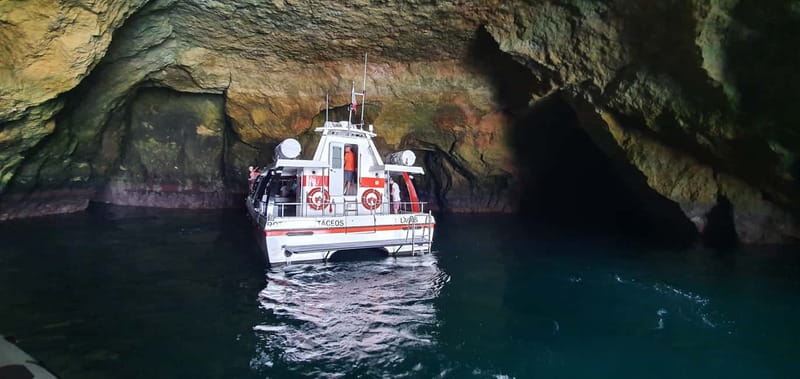 From Lagos: Benagil Caves Catamaran Cruise - The guides and crew make a difference