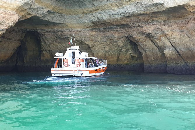 From Lagos: Benagil Caves Cruise on a Catamaran - What this Lagos cruise really offers