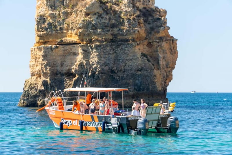 From Lagos: Ponta da Piedade Caves Kayak Tour from Catamaran - What the guides add to the outing
