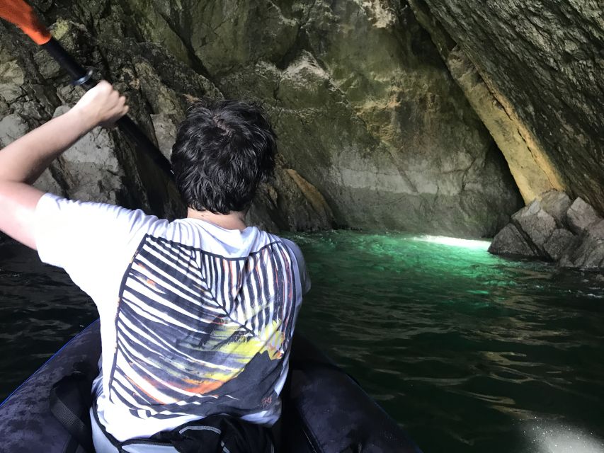From Lisbon: Arrábida Natural Park Kayak Tour with Lunch - Caves, swimming, and optional cliff jumping