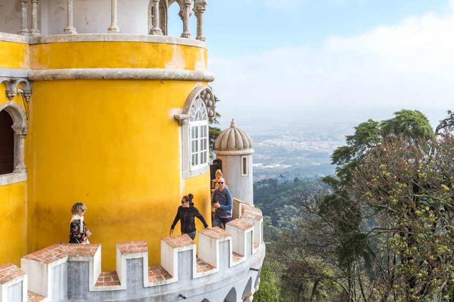 From Lisbon: Best of Sintra and Cascais Guided Day Tour - The guides make the difference