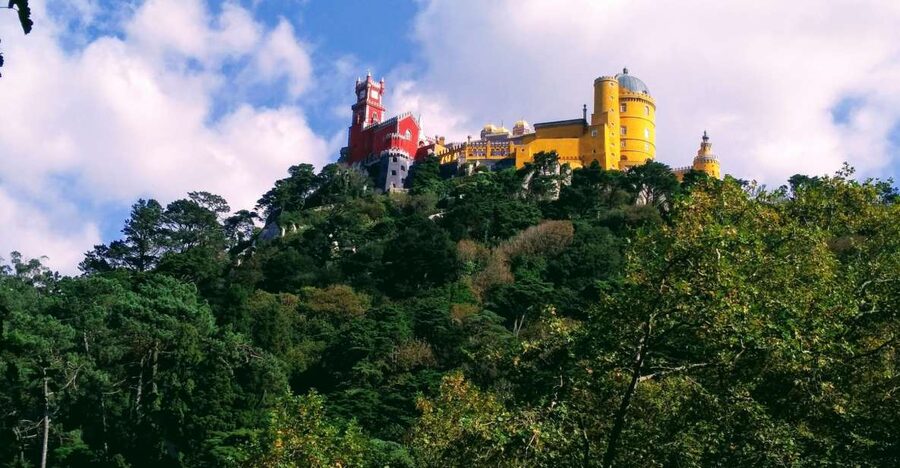 From Lisbon: Fátima and Sintra Private Tour - The drive north to Fátima