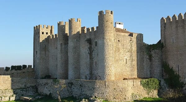 From Lisbon: Fátima, Batalha, Nazaré and Óbidos Day Tour - The guide and coach experience