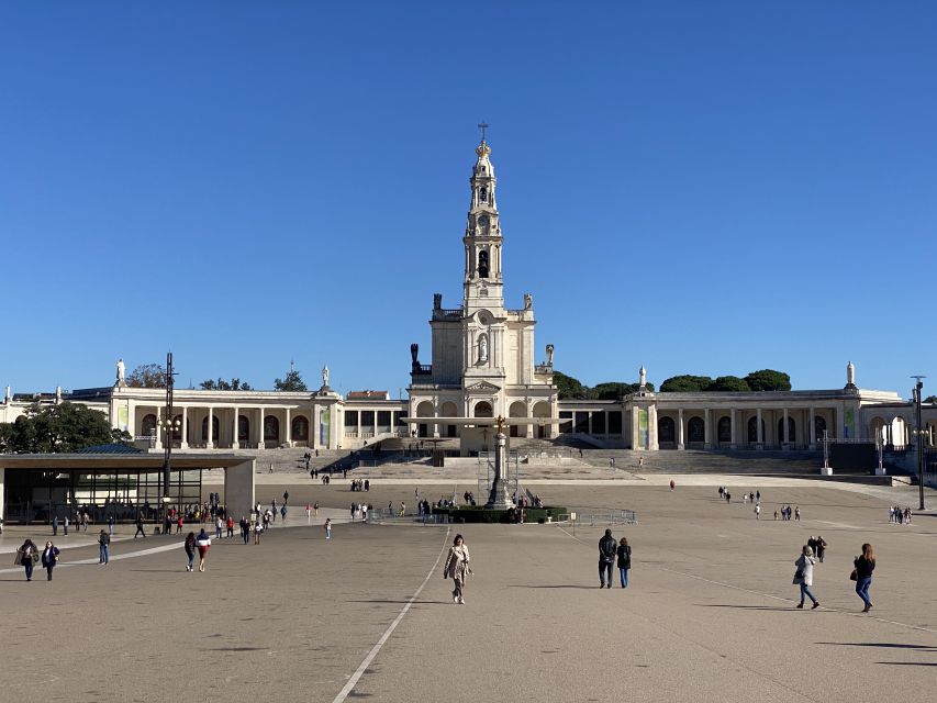 From Lisbon: Fátima, Batalha, Nazaré, and Obidos Tour by Van - Leaving Lisbon in a small van