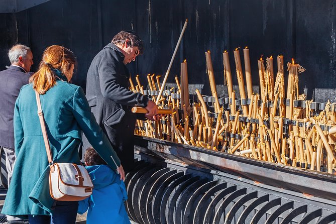 From Lisbon: Fatima Batalha Nazare & Obidos Small Group Day Trip - Batalha Monastery and the story of Aljubarrota