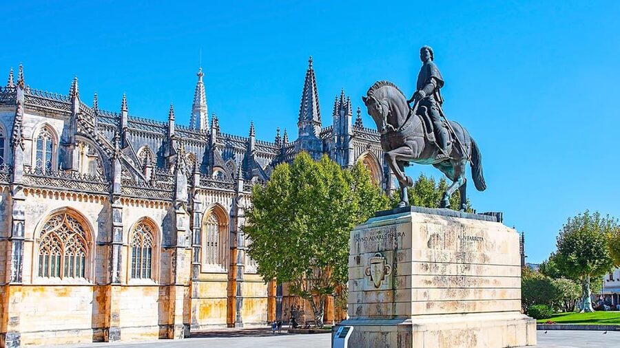 From Lisbon: Fatima, Batalha, Nazare, Obidos - Small Group - Fátima and the story of the 1917 apparitions