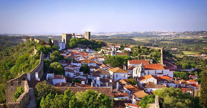 From Lisbon: Fátima, Nazaré, Batalha, and Óbidos Guided Tour - Batalha Monastery and Portugal’s Gothic story