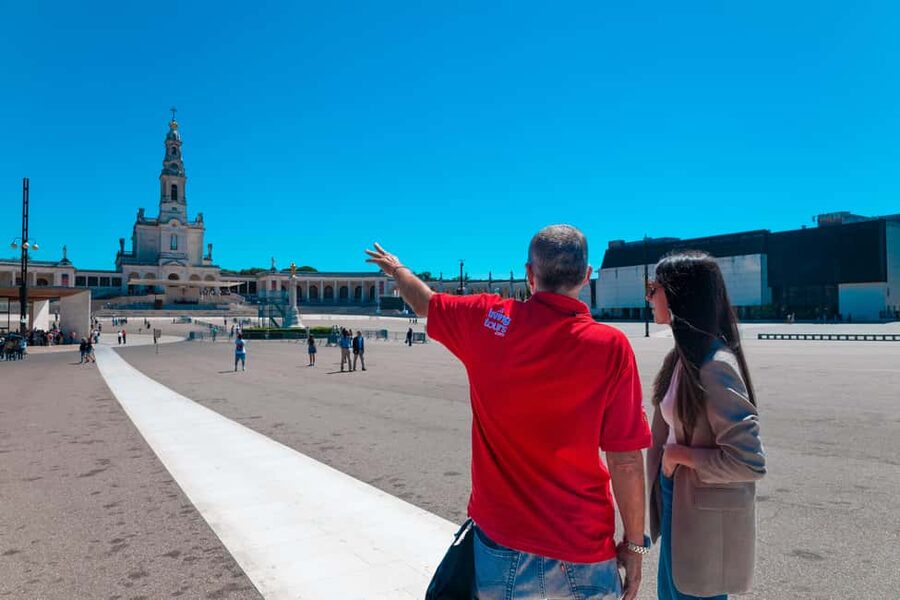 From Lisbon: Fátima, Nazaré & Sintra – 3 Cities Guided Tour - Nazaré: fishing traditions and the Atlantic from Sítio