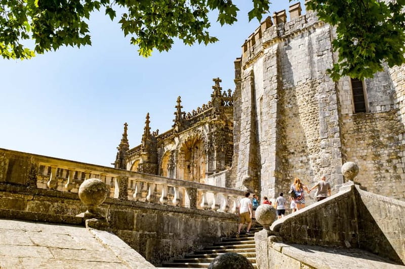From Lisbon: Knights Templar Day Tour in Tomar - Lunch and free time in Tomar