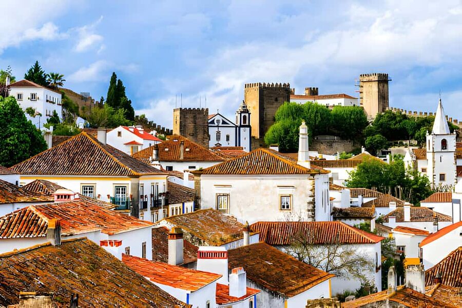 From Lisbon: Obidos, Nazaré and Fátima Small Group Tour - Óbidos: two hours inside a medieval wall