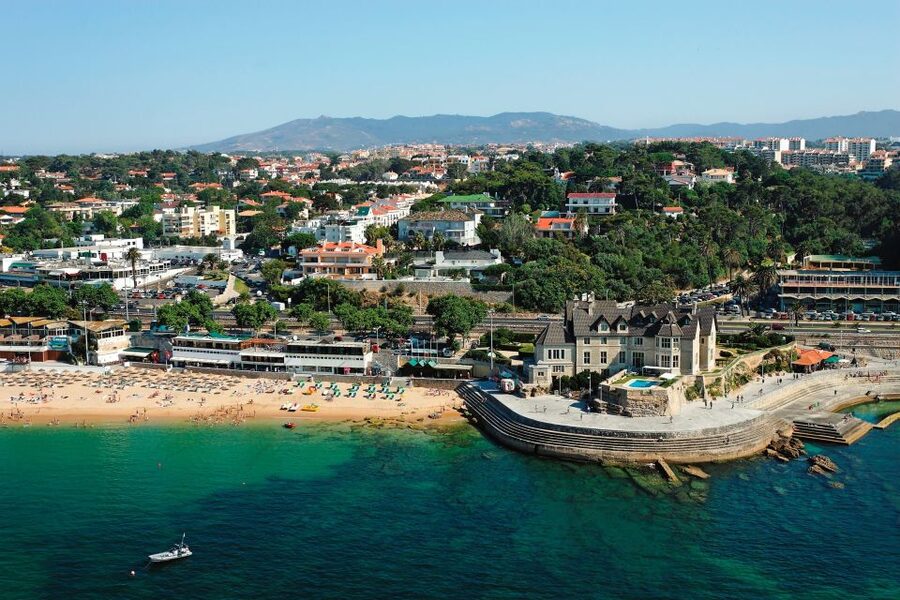 From Lisbon: Sintra and Cascais Natural Park Private Tour - Sintra Village: 50 minutes for food and wandering