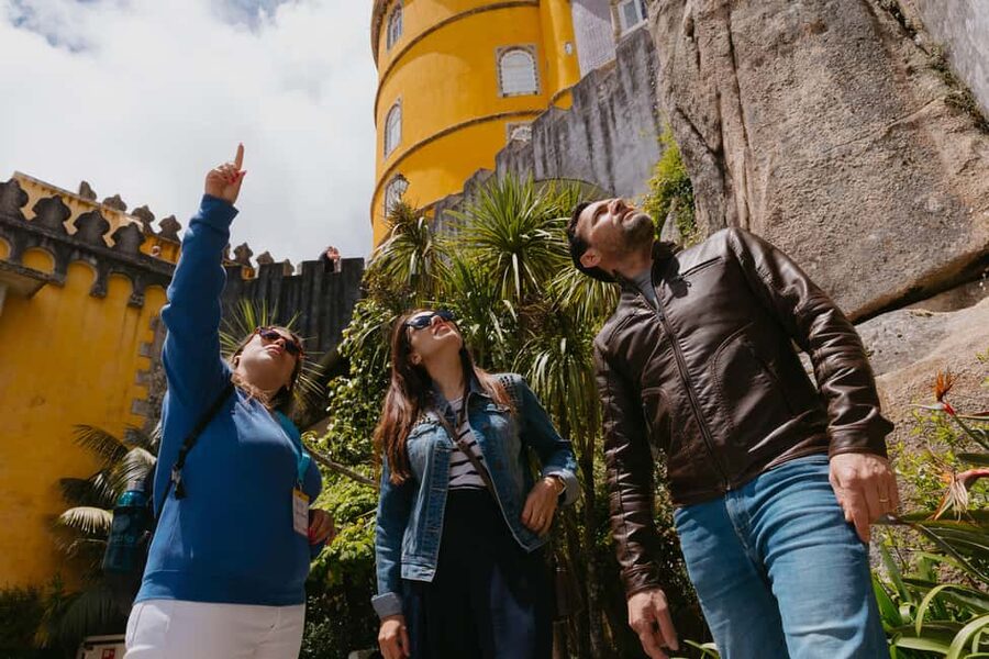 From Lisbon: Sintra, Regaleira and Pena Palace Guided Tour - A useful pause in Sintra’s historic center