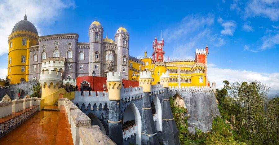 From Lisbon: Sintra Tour - Pena, Regaleira & Monserrate - Why Sintra works best as a full-day outing