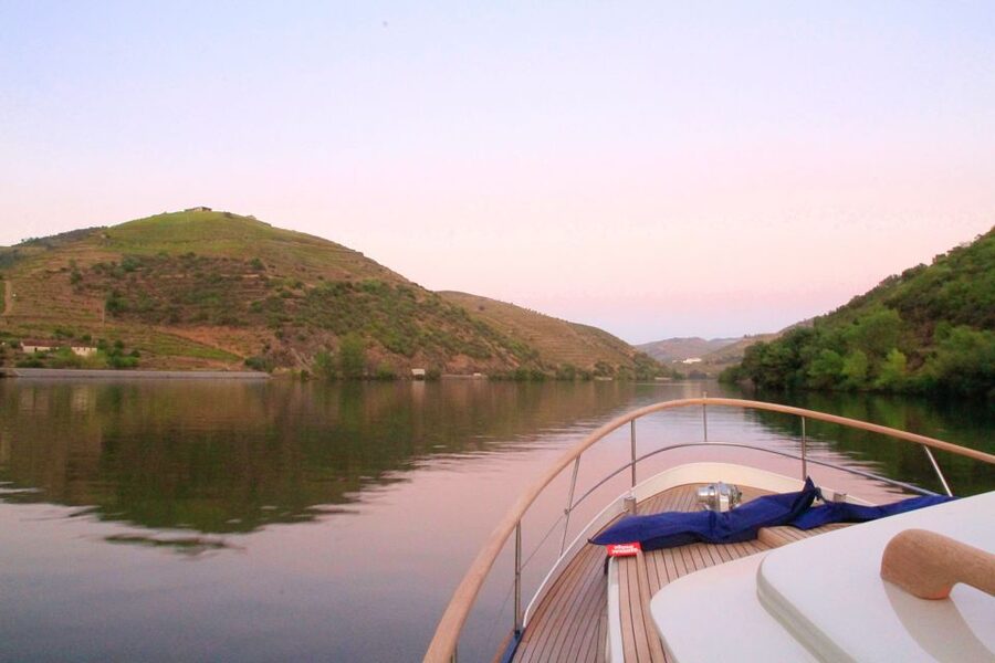 From Pinhão: Private Yacht Cruise along the Douro River - Who will enjoy this Douro cruise most