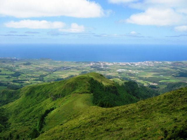 From Ponta Delgada: Lagoa do Fogo Half-Day Jeep Tour - Why this short 4WD outing works