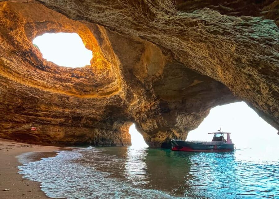 From Portimão: 2-Hour Catamaran Tour to Benagil Caves - Who will enjoy this catamaran trip