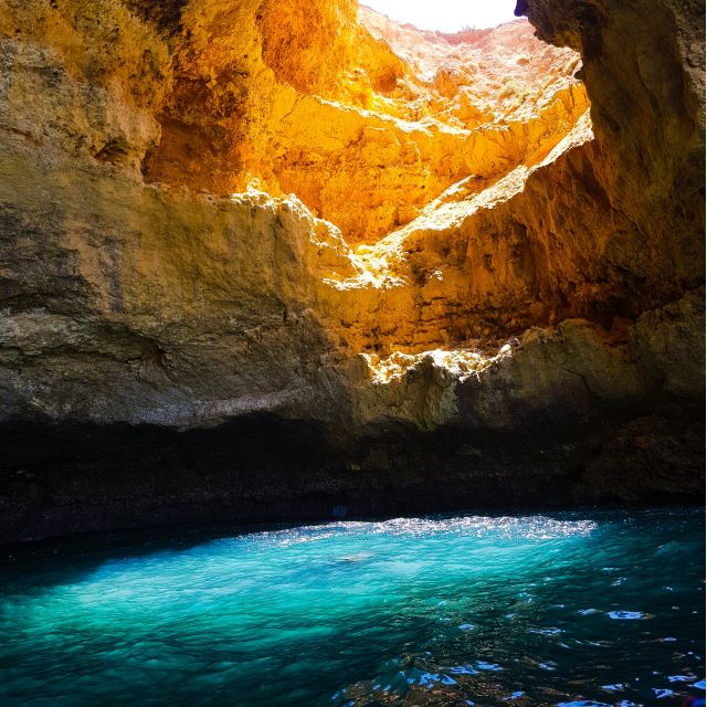 From Portimão: Benagil Sea Caves Boat Tour at Sunrise - Why the sunrise departure is the smart choice