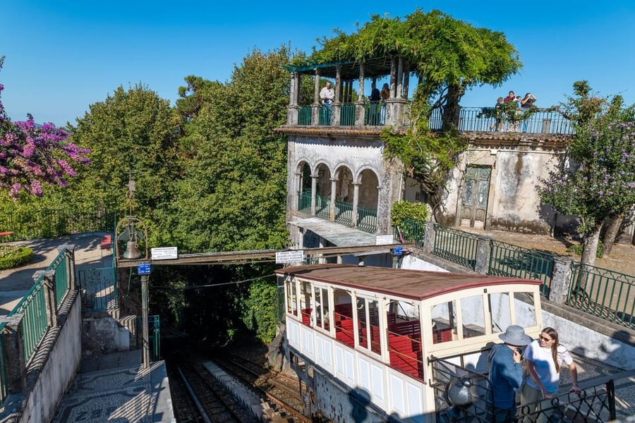 From Porto: Braga and Guimarães Full-Day Trip - Braga Cathedral and centuries of church art