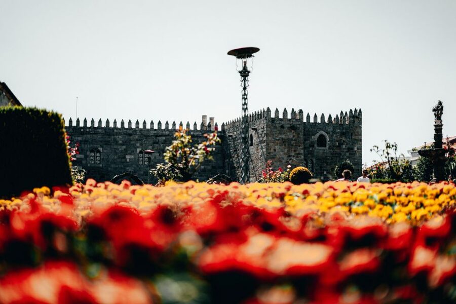 From Porto: Braga & Guimarães with Lunch Small Group Tour - Why this day trip works from Porto