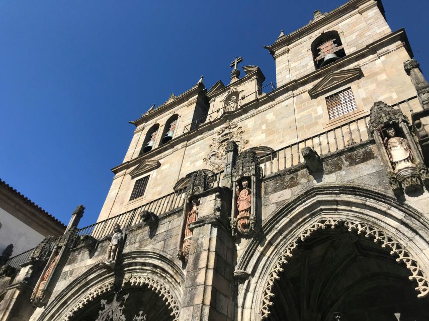 From Porto: Braga & Guimarães with Lunch Small Group Tour - Free time in medieval Guimarães