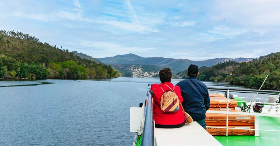 From Porto: Douro River Cruise to Régua with Lunch - Meeting at Cais da Estiva