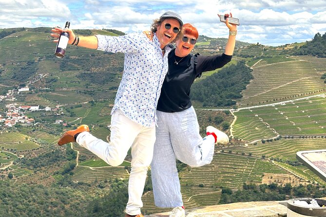 From Porto: Douro Valley Tour with 2 Wineries, Lunch and Cruise - Leaving Porto for Sabrosa