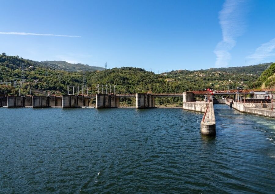 From Porto: Régua to Porto River Cruise with Lunch on Board - Why the Douro River makes this a good day trip