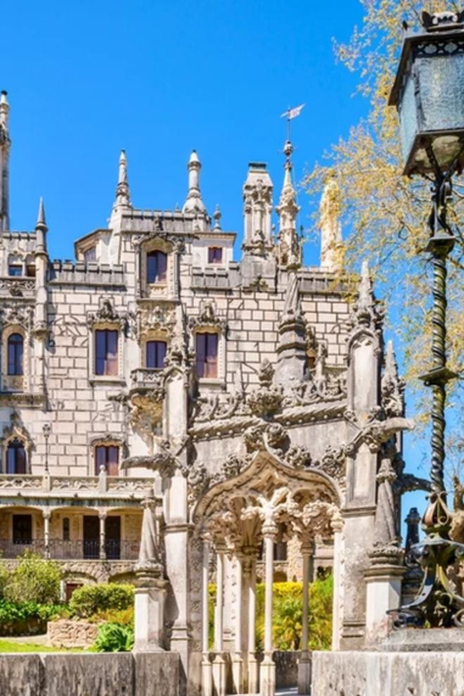 From/To Lisbon: Sintra Hop-on Hop-off Tickets + Audio Guide - Using the Sintra hop-on hop-off bus