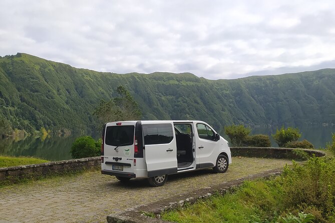 Full-Day Sete Cidades & Lagoa do Fogo Tour With Lunch (West Tour) - A generous Azorean lunch in Lagoa