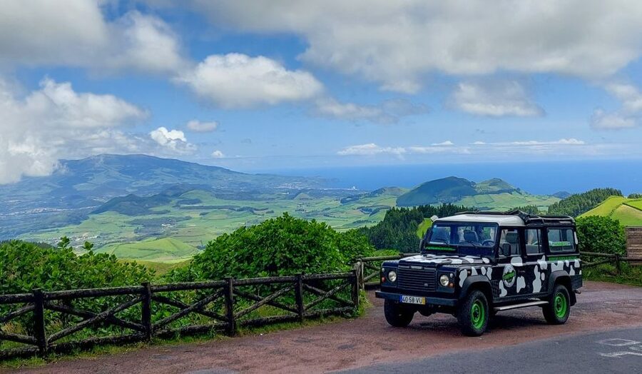 Full Day Sete Cidades + Lagoa do Fogo - Entering the Sete Cidades caldera by the Covoada route