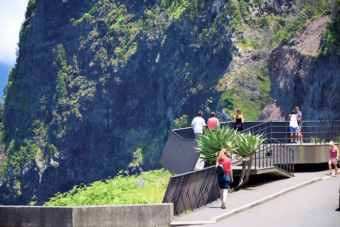 Full Day Tour of Madeira West - Véu da Noiva is a quick waterfall photograph
